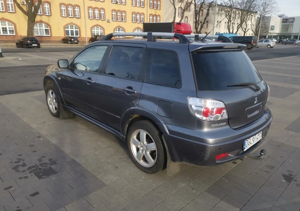 Mitsubishi Outlander cena 13200 przebieg: 184000, rok produkcji 2006 z Głogów małe 704